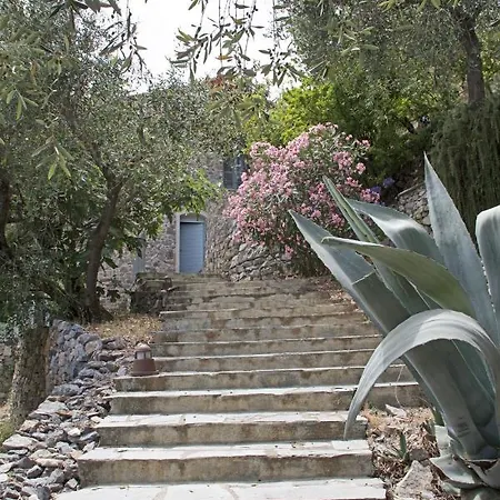La Terrazza Con L'ulivo - Affittacamere Con Terrazzo E Vista Sul Golfo Dei Poeti Affittacamere