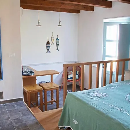 La Terrazza Con L'ulivo - Affittacamere Con Terrazzo E Vista Sul Golfo Dei Poeti Affittacamere La Spezia