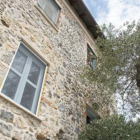 La Terrazza Con L'ulivo - Affittacamere Con Terrazzo E Vista Sul Golfo Dei Poeti