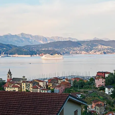 La Terrazza Con L'ulivo - Con Terrazza E Vista Sul Golfo Dei Poeti Гостевой дом Специя